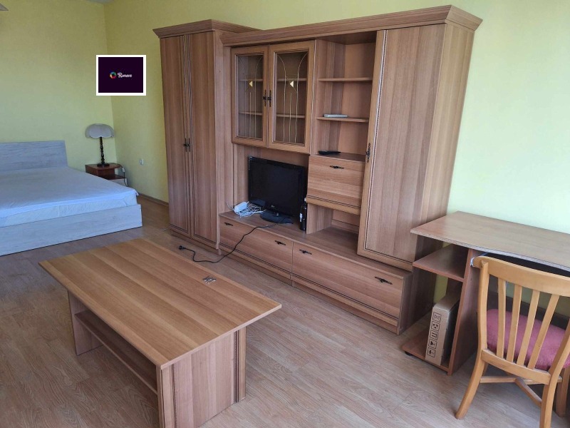 Para alugar  1 quarto Varna , Tchataldja , 50 m² | 35450667