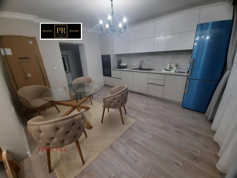 Дава под наем КЪЩА, гр. Пловдив, Център, снимка 12 - Къщи - 52648400