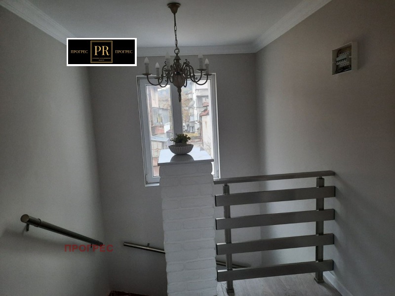 Дава под наем КЪЩА, гр. Пловдив, Център, снимка 4 - Къщи - 52648400