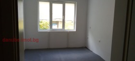 2 Schlafzimmer Zentar, Ruse 6