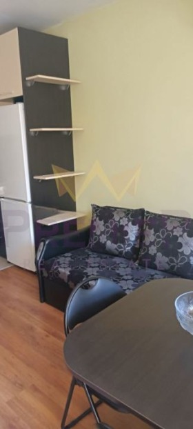 Studio Kolhozen pazar, Varna 1