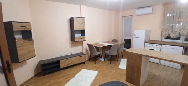 Дава под наем 3-СТАЕН, гр. Пловдив, Въстанически