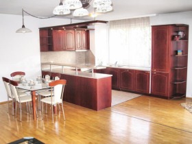 3+ Schlafzimmer Ilijanzi, Sofia