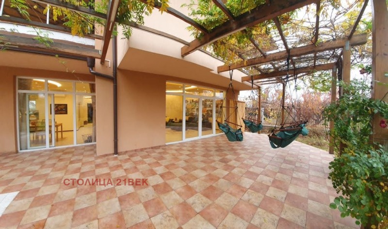 Издаје се  Кућа Софија , Панчарево , 450 м2 | 66079488 - слика [9]