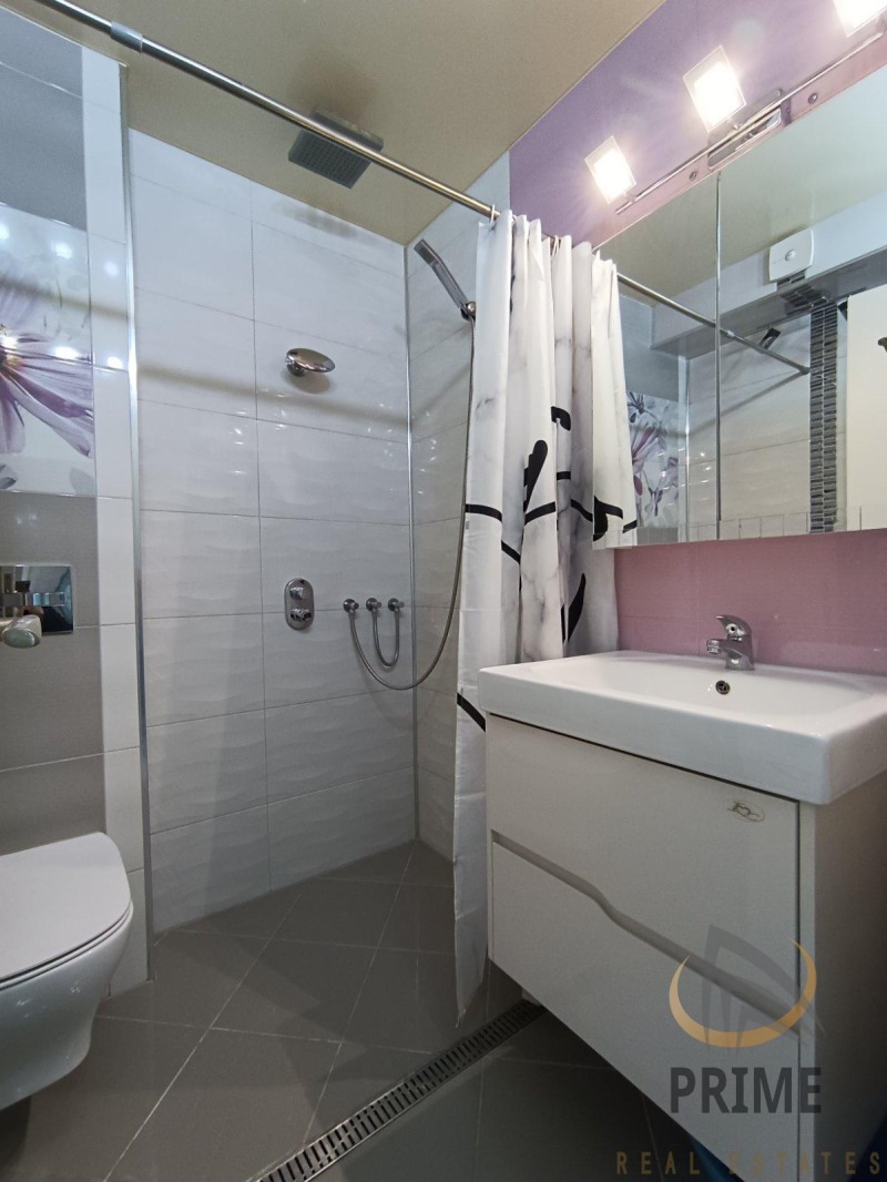 Zu vermieten  2 Schlafzimmer Burgas , Lazur , 72 qm | 94738479 - Bild [12]
