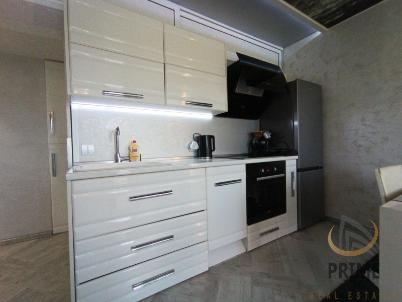 Zu vermieten  2 Schlafzimmer Burgas , Lazur , 72 qm | 94738479 - Bild [11]