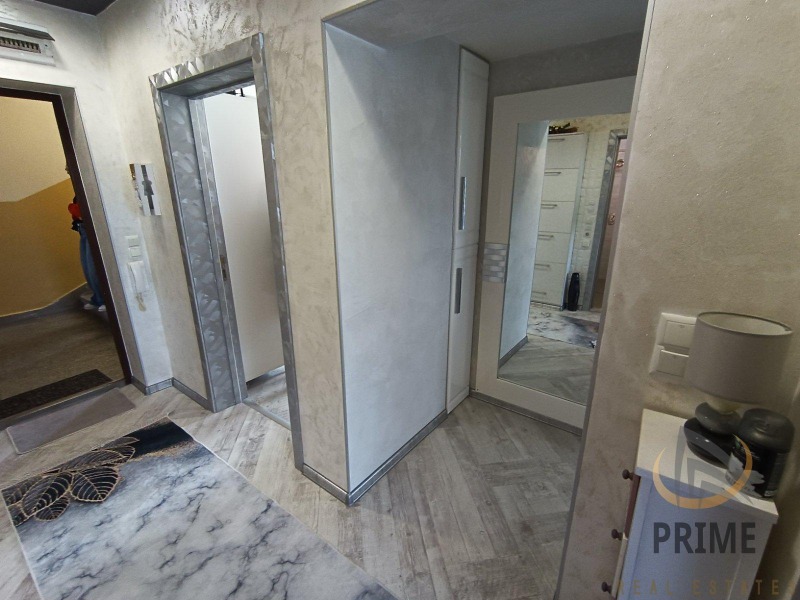 Zu vermieten  2 Schlafzimmer Burgas , Lazur , 72 qm | 94738479 - Bild [8]