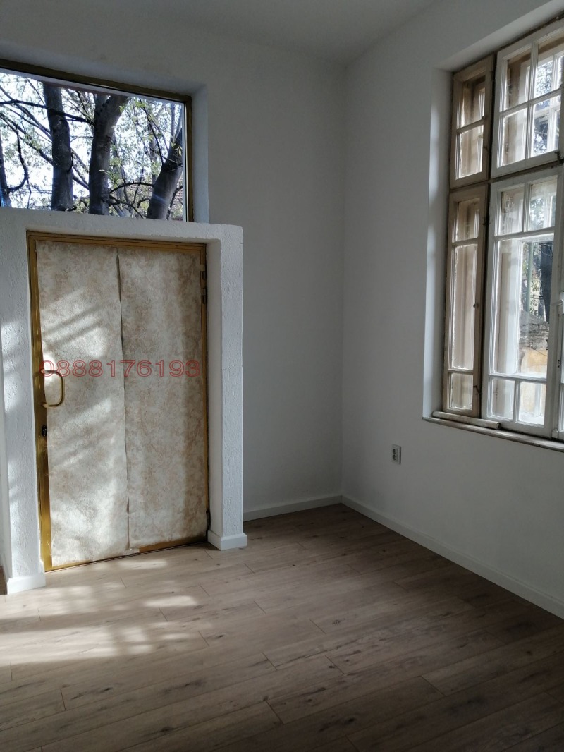 Дава под наем МАГАЗИН, гр. Стара Загора, Център, снимка 3 - Магазини - 52781034