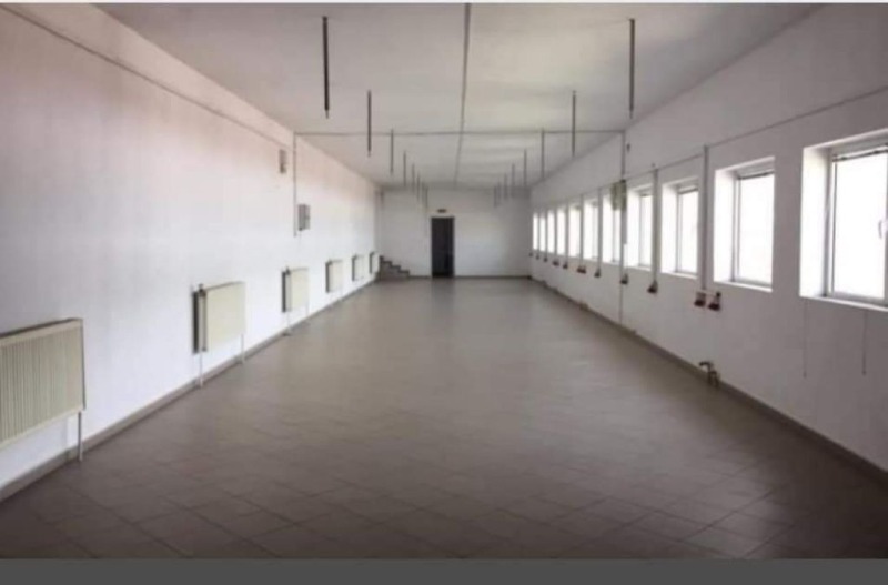 Te huur  Kantoor Sjumen , Trakija , 150 m² | 21001912 - afbeelding [2]