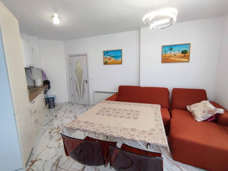 Vuokrattavana  1 makuuhuone Sofia , Mladost 4 , 60 neliömetriä | 26471348