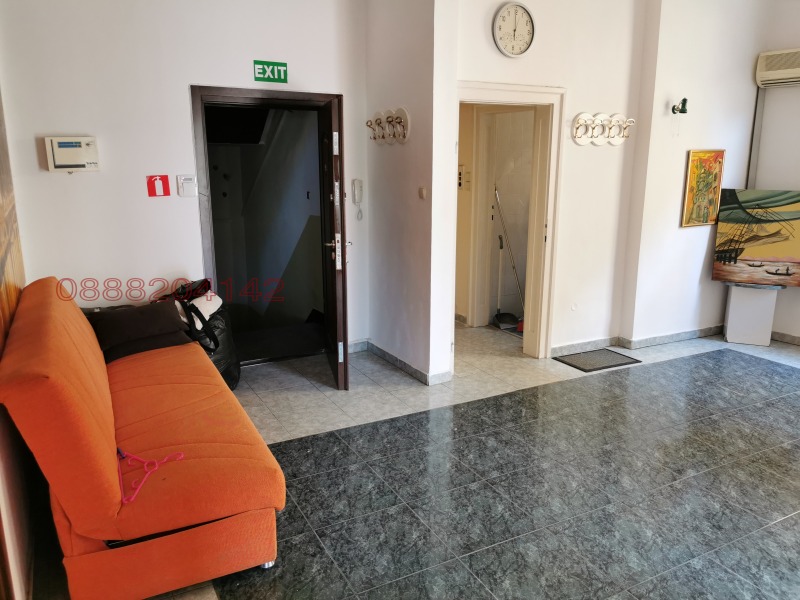 Da affittare  3+ camere da letto Plovdiv , Tsentar , 150 mq | 92042304