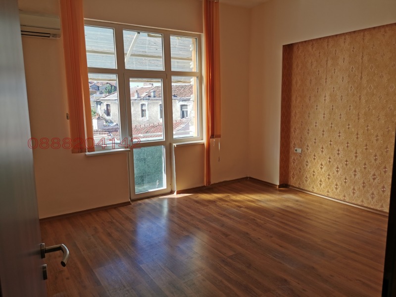 Da affittare  3+ camere da letto Plovdiv , Tsentar , 150 mq | 92042304 - Immagine [2]