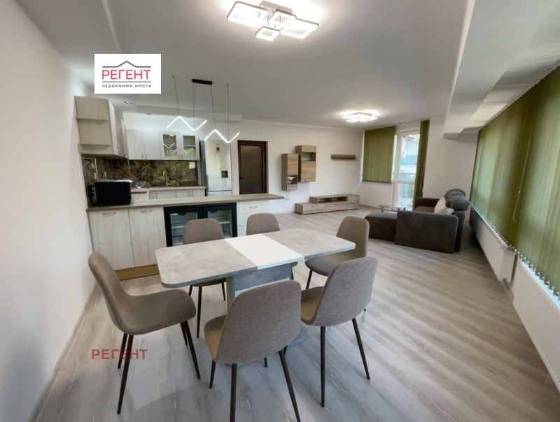 A louer  1 chambre Gabrovo , Tsentar , 75 m² | 25164969