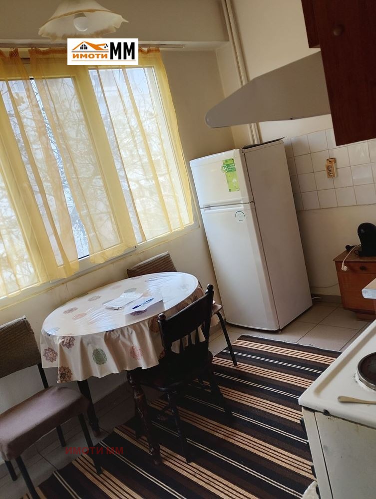 Дава под наем 2-СТАЕН, гр. Пловдив, Кючук Париж, снимка 8 - Апартаменти - 54647642