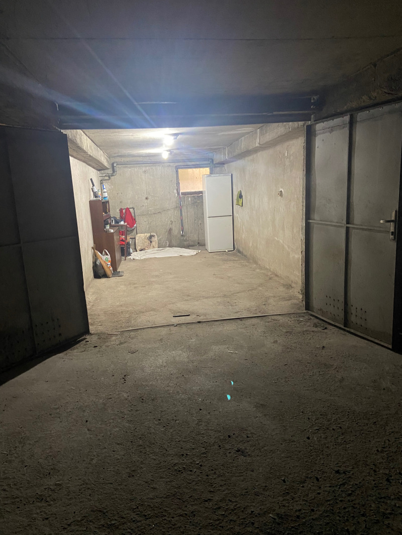 Издаје се  Гараге Стара Загора , Центар , 25 м2 | 74673439 - слика [2]
