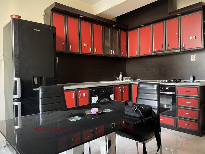 В аренду  2 спальни Шумен , Център , 68 кв.м | 53893689