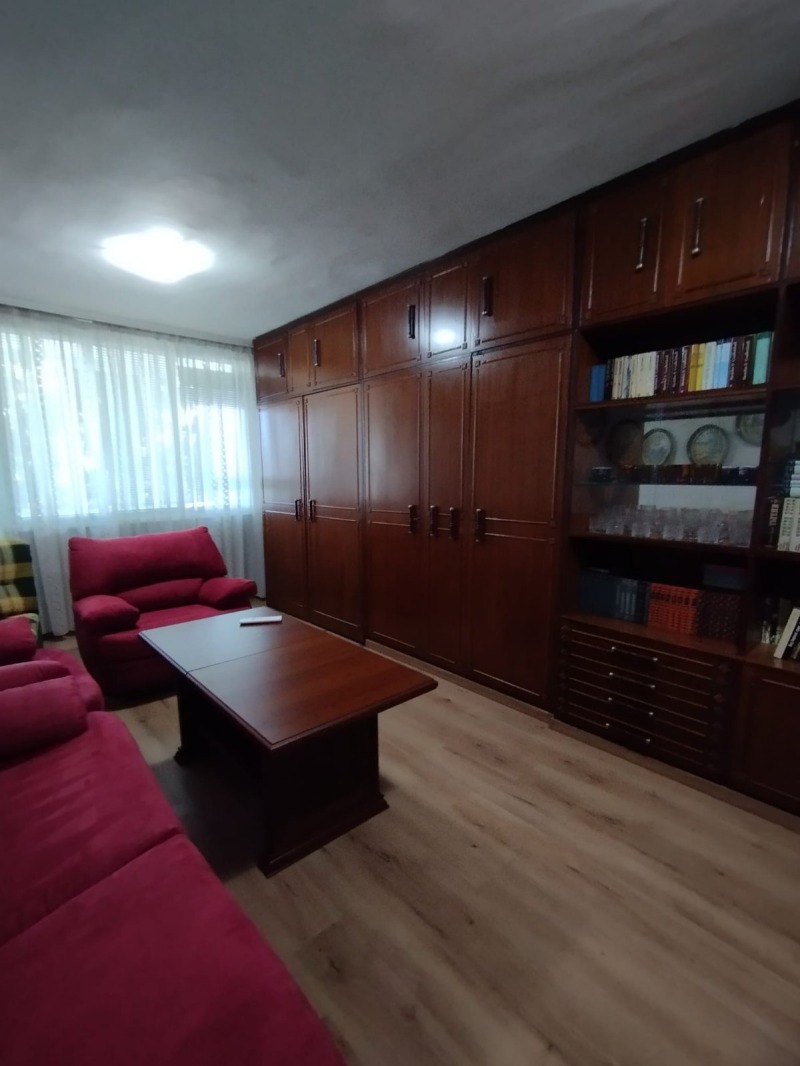 Дава под Наем 3-СТАЕН в град Стара Загора, Била - 120 кв.м / 383.47 € » 750 лв., КОСЕВ КОНСУЛТ