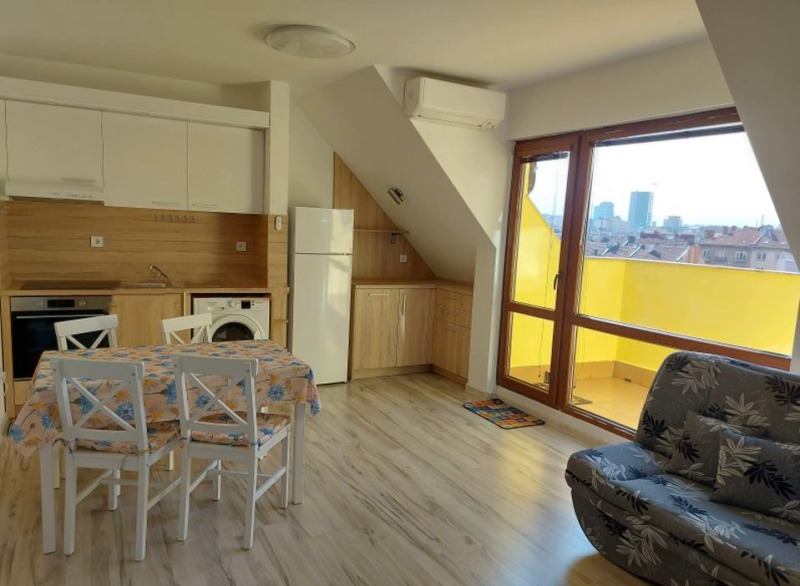 Дава под наем 2-СТАЕН, гр. София, Център