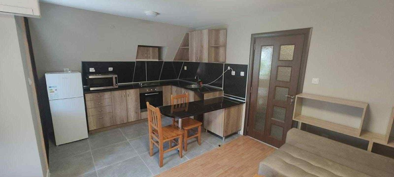 Te huur  1 slaapkamer Plovdiv , Mladezjki Chalm , 60 m² | 61029205