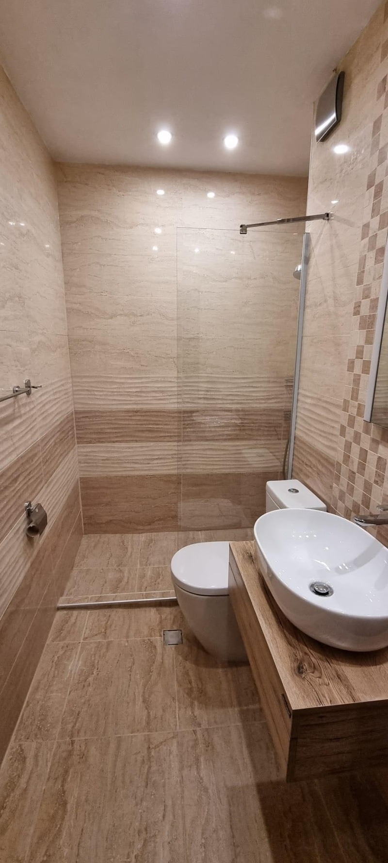 Издаје се  2 спаваће собе Софија , Центар , 76 м2 | 91556205 - слика [12]