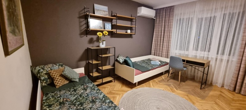 Издаје се  2 спаваће собе Софија , Центар , 76 м2 | 91556205 - слика [8]