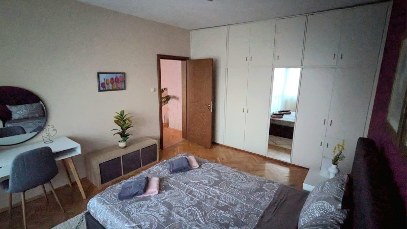 Издаје се  2 спаваће собе Софија , Центар , 76 м2 | 91556205 - слика [7]