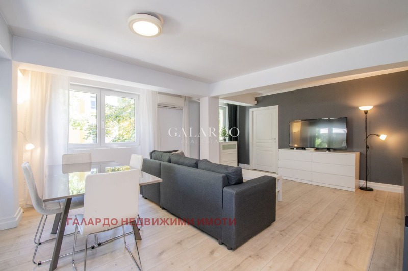 Te huur  2 slaapkamers Sofia , Doktorski pametnik , 105 m² | 57291454