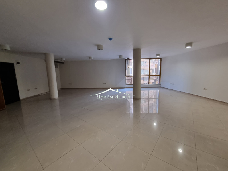 Da affittare  Ufficio Plovdiv , Tsentar , 139 mq | 30270280 - Immagine [3]