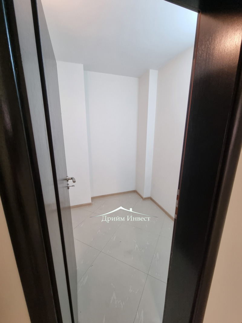 Da affittare  Ufficio Plovdiv , Tsentar , 139 mq | 30270280 - Immagine [5]