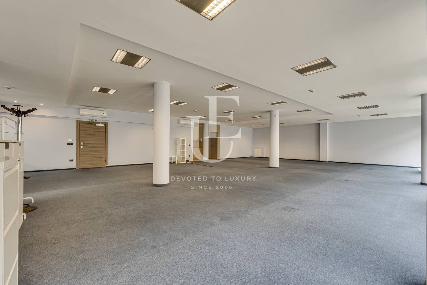 Дава под наем ОФИС, гр. София, Център, снимка 2 - Офиси - 54105735