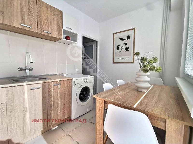 A louer  1 chambre Veliko Tarnovo , Bouzloudja , 40 m² | 92433877