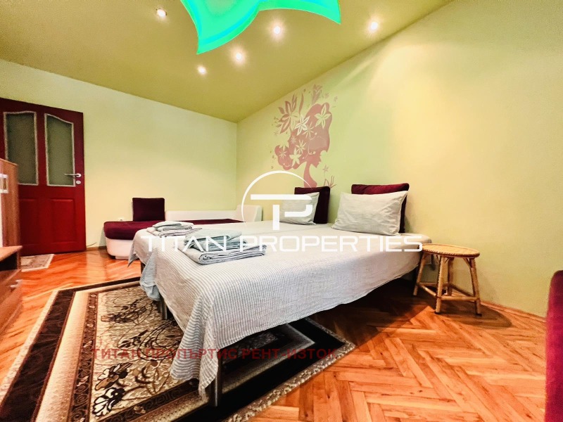 Дава под наем 2-СТАЕН, гр. Бургас, Лазур, снимка 2 - Апартаменти - 52815381