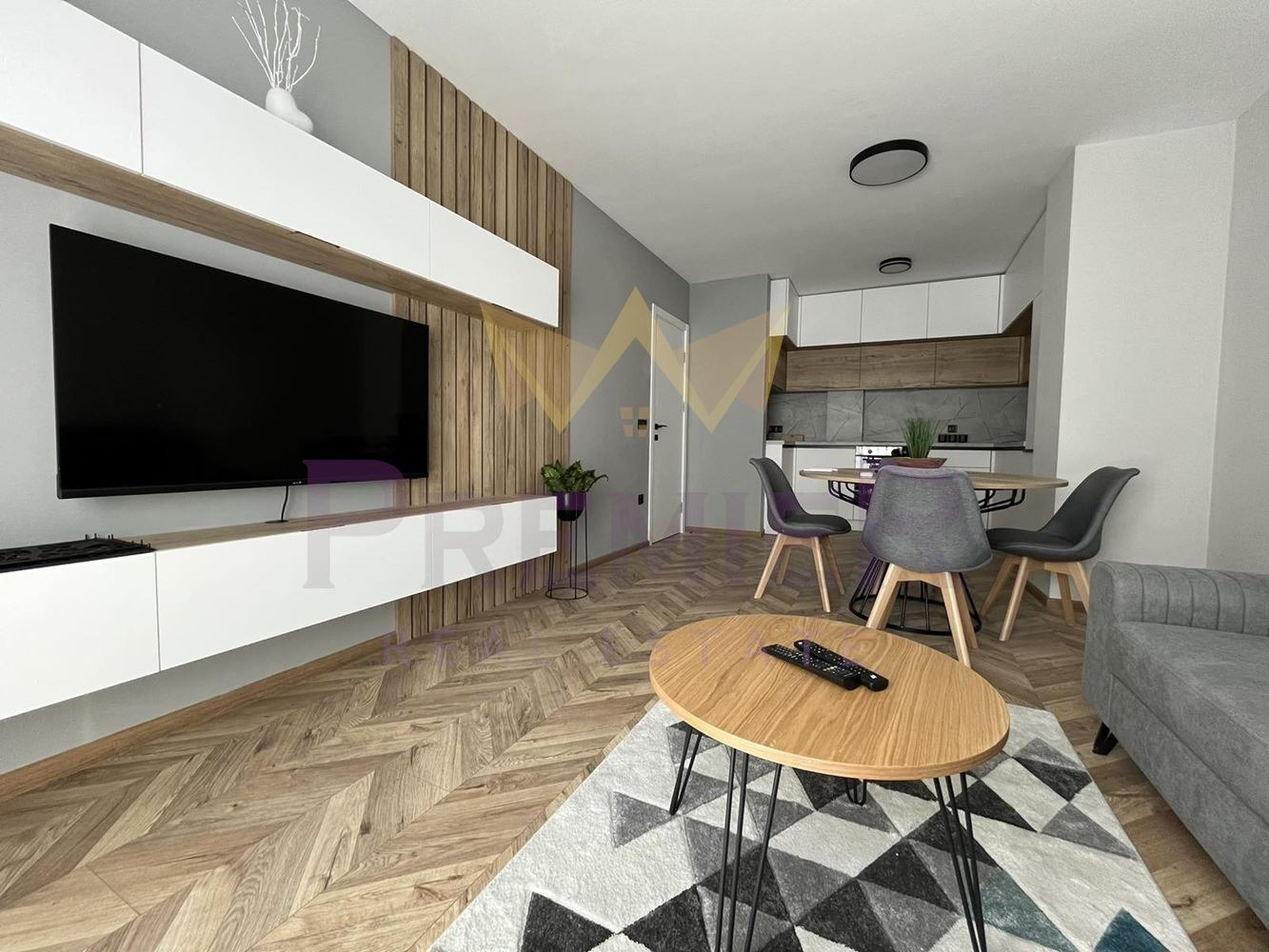 Дава под наем 2-СТАЕН, гр. Варна, Център