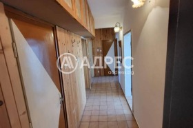 ���� ��� ���� 3-����� | Imot.bg � ����� ������ 8