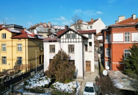Къщи под наем в град София, Докторски паметник - изображение 1 
