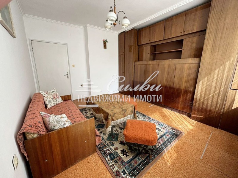 De inchiriat  1 dormitor Șumen , Țentâr , 75 mp | 10621596 - imagine [3]