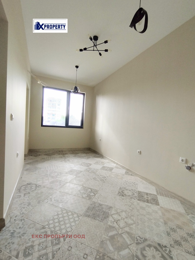 Para alugar  Escritório Pernik , Iztok , 67 m² | 38880845 - imagem [4]