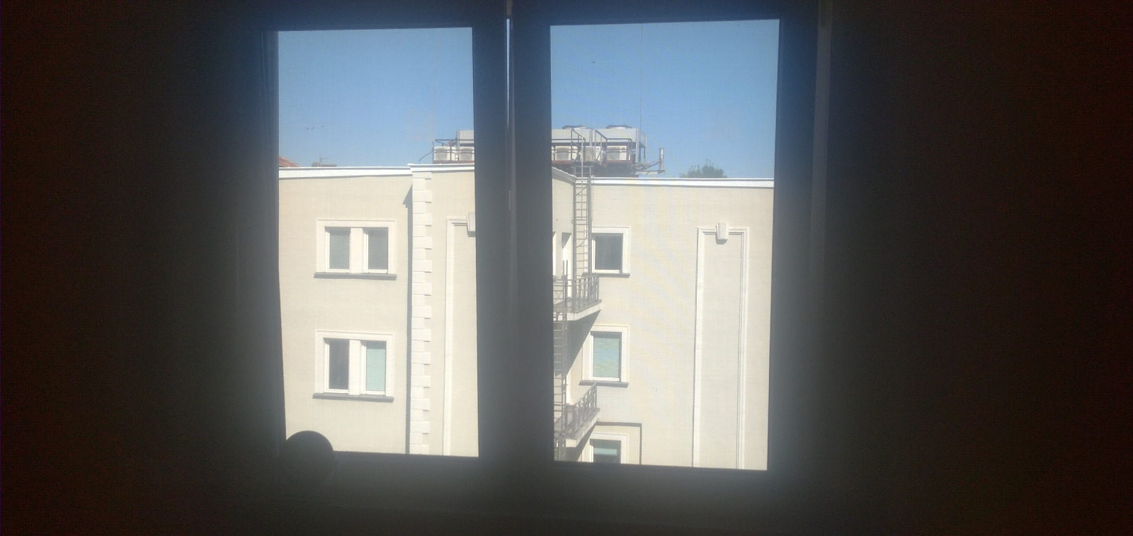 Дава под наем АТЕЛИЕ, ТАВАН, гр. София, Център, снимка 2 - Апартаменти - 55279079