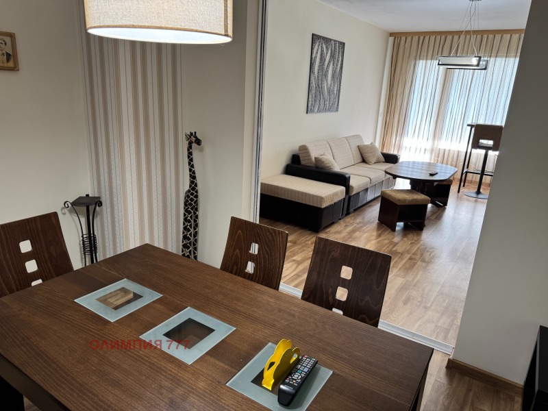 Te huur  2 slaapkamers Pleven , Druzjba 3 , 100 m² | 54623441