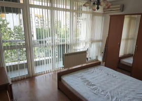 1 Schlafzimmer Gagarin, Plowdiw 4