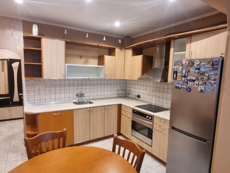Zu vermieten  2 Schlafzimmer Sofia , Mladost 4 , 88 qm | 28016424 - Bild [3]
