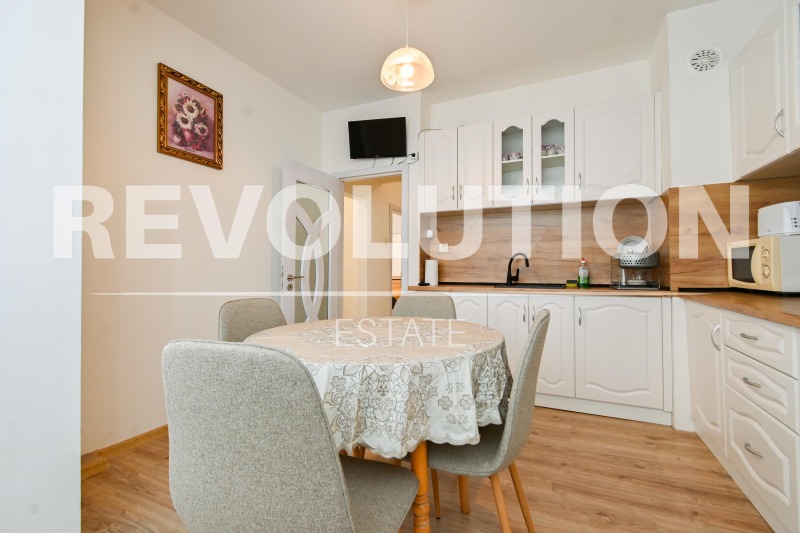K pronájmu  3 ložnice Sofia , Banišora , 101 m2 | 52449844 - obraz [3]
