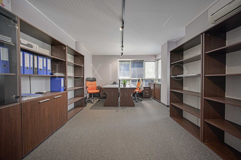 Te huur  Kantoor Sofia , Zona B-19 , 207 m² | 12487646 - afbeelding [7]