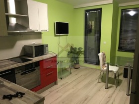 1 спаваћа соба Лјатно кино Тракија, Варна 1