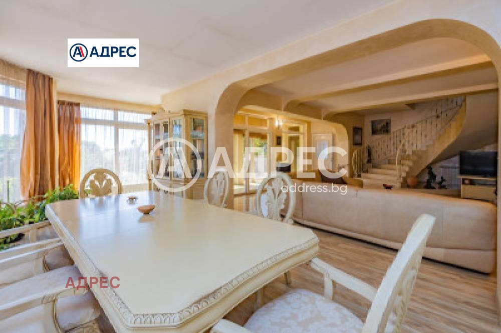 Дава под наем КЪЩА, гр. Варна, Бриз, снимка 2 - Къщи - 56353495