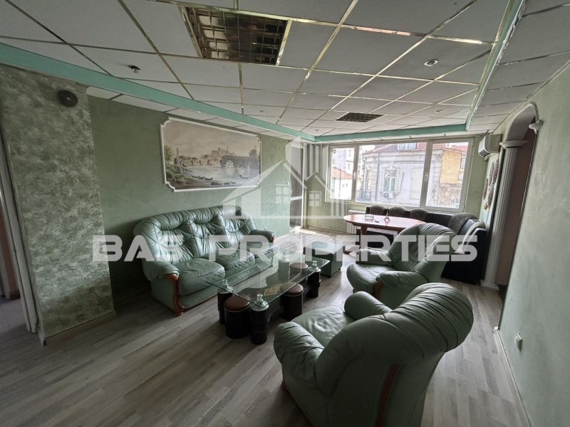 För uthyrning  2 sovrum Sofia , Centar , 83 kvm | 84179951