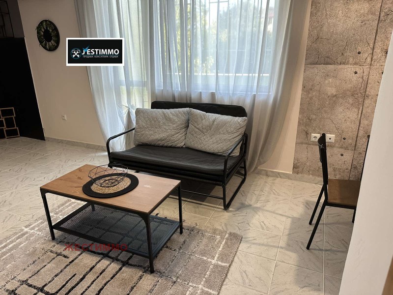 Дава под наем ЕТАЖ ОТ КЪЩА, гр. Варна, Център