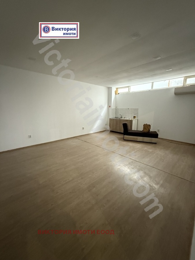 Дава под наем ПРОМ. ПОМЕЩЕНИЕ, гр. Велико Търново, Бузлуджа, снимка 3 - Производствени сгради - 52746217