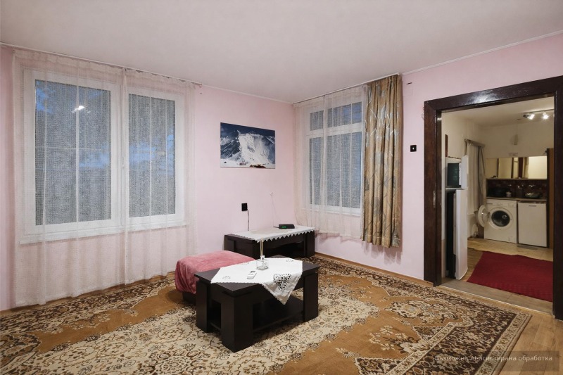 Дава под Наем ЕТАЖ ОТ КЪЩА в град София, Зона Б-5 - 32 кв.м / 420 € » 821.45 лв., РЕВОЛЮШЪН ЕСТЕЙТ РЕНТ
