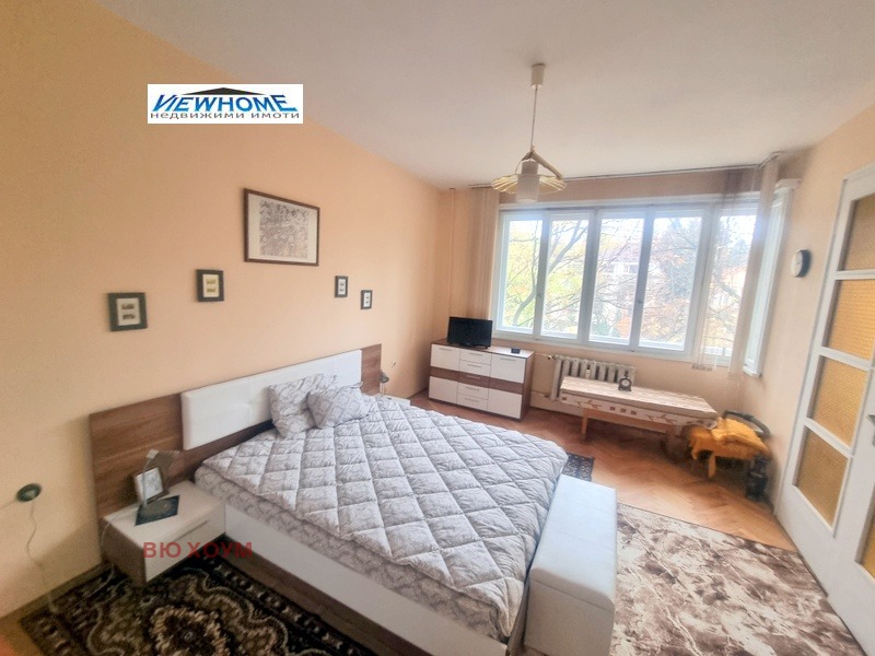 Дава под нем  3-стаен, град София, Лозенец •  600 EUR • ID 10303575 — holmes.bg - [1] 